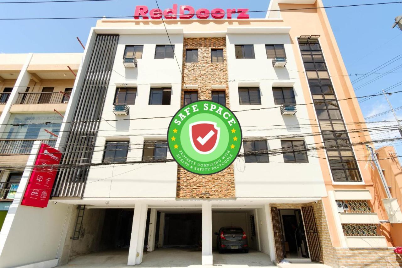 ホテル レッドドアーズ ニア Sm ビクタン Paranaque City エクステリア 写真