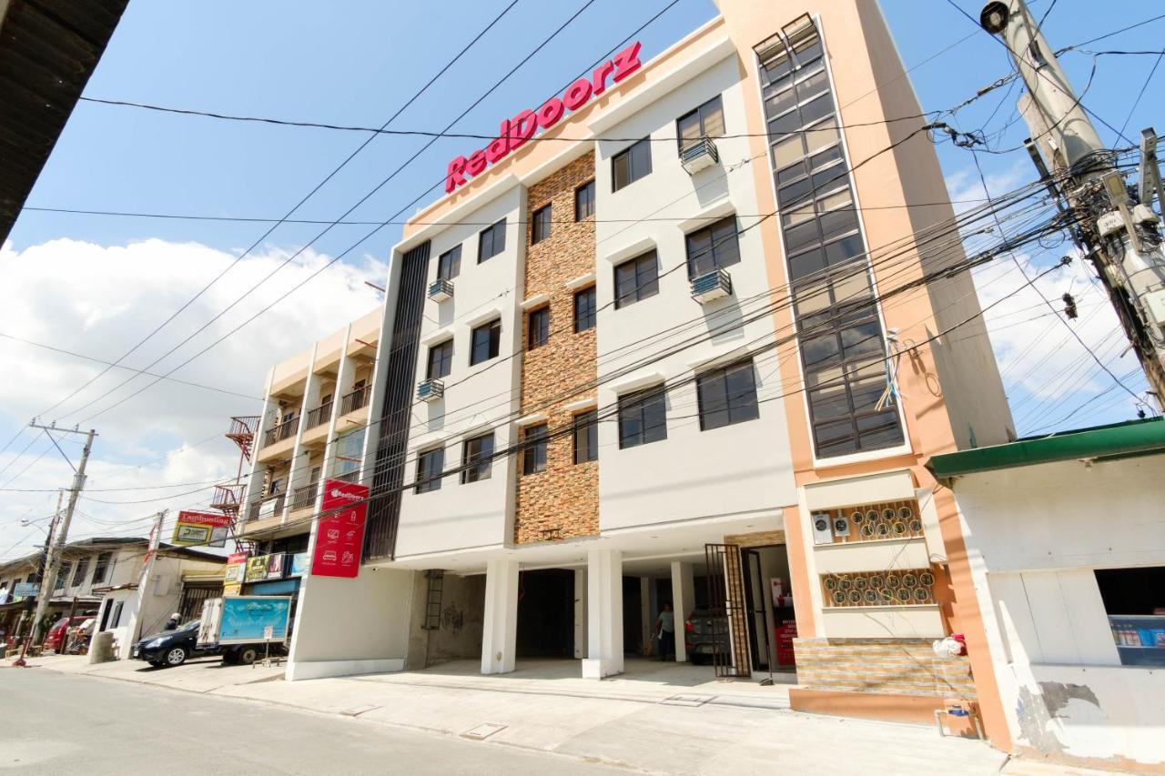 ホテル レッドドアーズ ニア Sm ビクタン Paranaque City エクステリア 写真